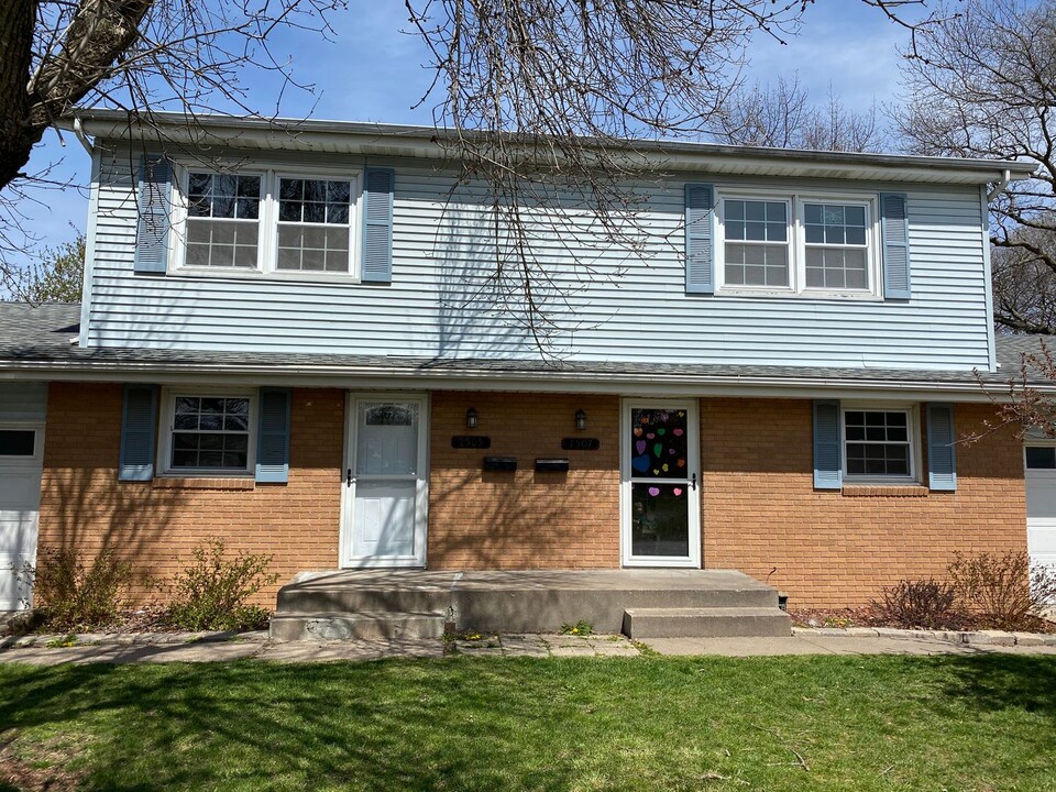 1507 18th Ave in Silvis, IL - Building Photo