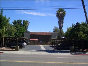 361 E Washington Ave in Escondido, CA - Building Photo - Building Photo