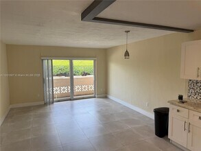 14500 SW 88th Ave, Unit 141 in Palmetto Bay, FL - Building Photo - Building Photo
