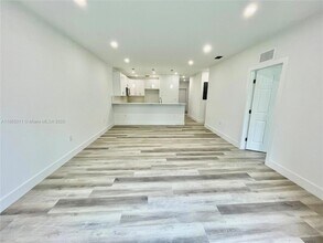 1234 NW 102nd St in Miami, FL - Building Photo - Building Photo