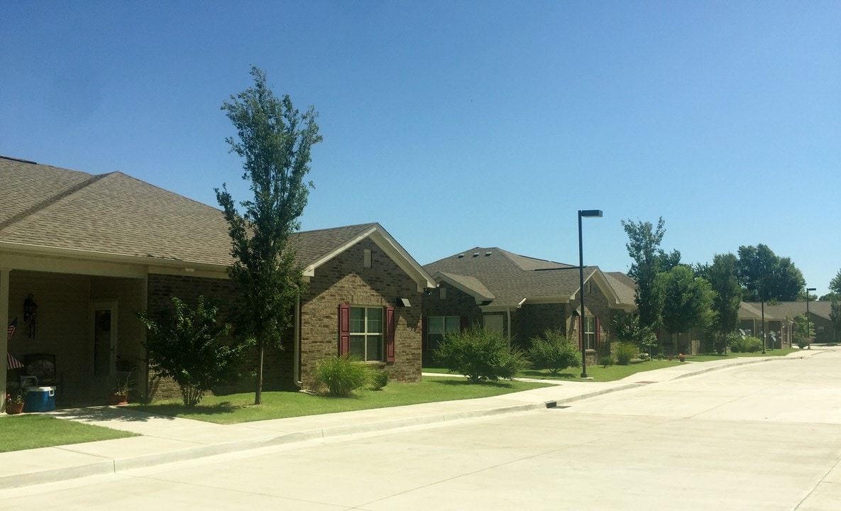 Waverly Estates 62+ in Ponca City, OK - Building Photo