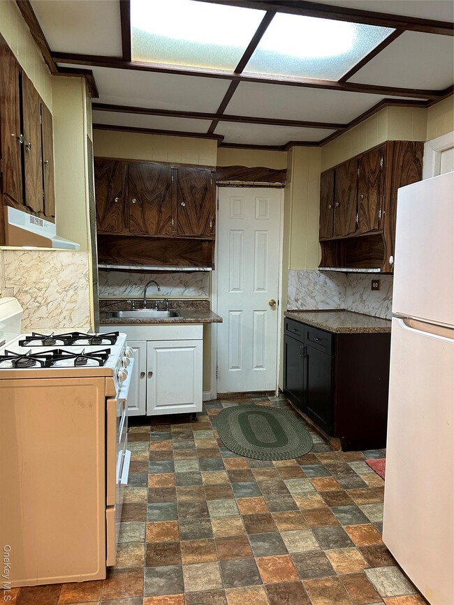 613 New Jersey Ave in Brooklyn, NY - Building Photo - Building Photo