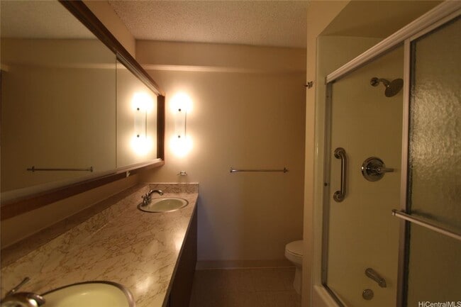 property at 1655 Makaloa St