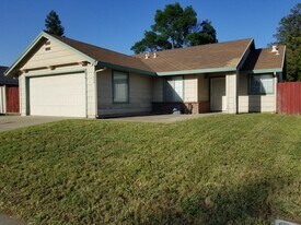 7624 Luzern Way in Antelope, CA - Building Photo