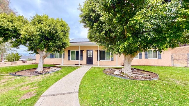 property at 515 Rosvall Dr