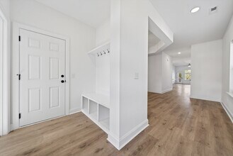 1088 Linn Cv Ct in Gallatin, TN - Foto de edificio - Building Photo