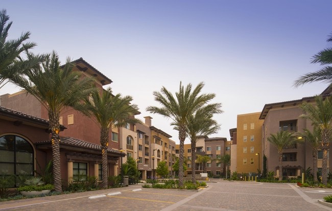 Verge in San Diego, CA - Foto de edificio - Building Photo