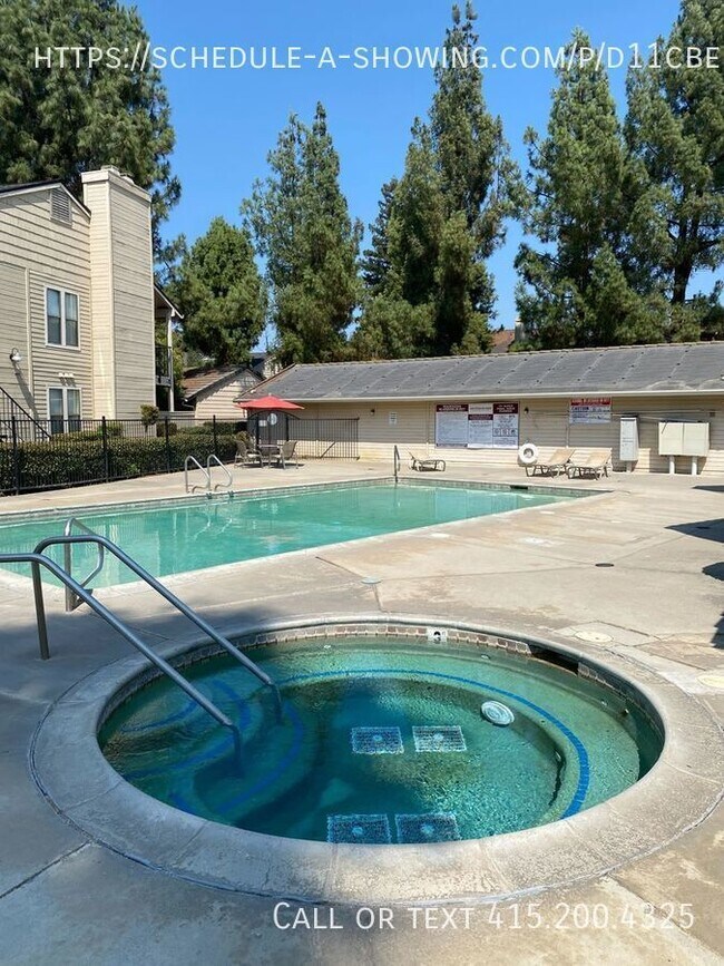 2401 Eilers Ln-Unit -406 in Lodi, CA - Building Photo - Building Photo