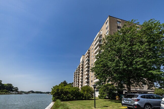 The Algonquin House in Norfolk, VA - Building Photo - Building Photo