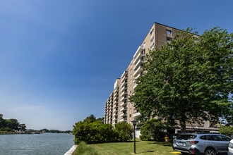 The Algonquin House in Norfolk, VA - Foto de edificio - Building Photo