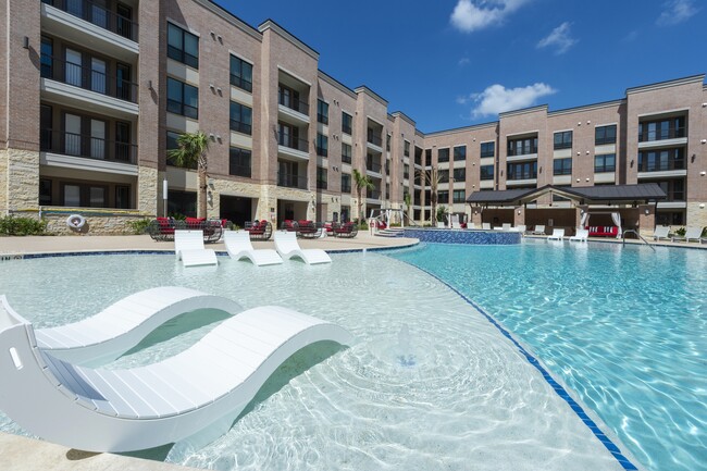 Ivy Lofts in Pearland, TX - Foto de edificio - Building Photo