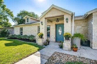 332 Tuttle Rd in San Antonio, TX - Building Photo - Building Photo