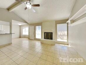 2014 Briar Ridge Dr in Rosenberg, TX - Foto de edificio - Building Photo