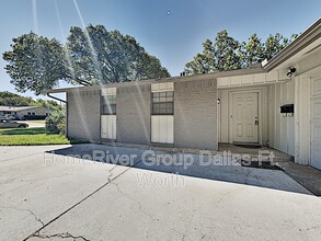 1319 Wisteria Way in Richardson, TX - Building Photo - Building Photo