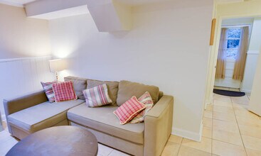 5406 Shoemaker Farm Ln in Chevy Chase, MD - Building Photo - Building Photo