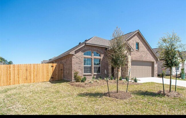 2926 Grand Hawthorne Rd in Conroe, TX - Foto de edificio - Building Photo