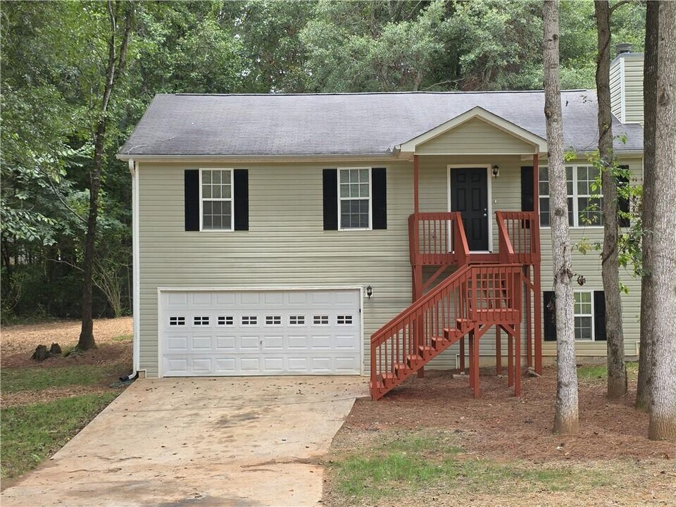 186 S Red Oak Way in Temple, GA - Building Photo