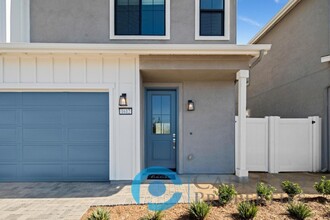 1695 Saturn Blvd in San Diego, CA - Building Photo - Building Photo