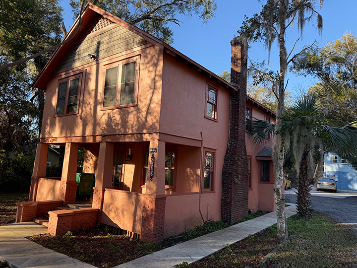 330 N San Souci Ave in DeLand, FL - Building Photo