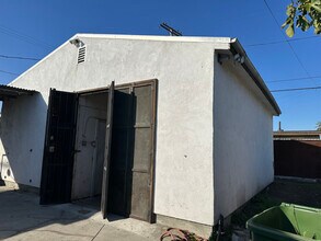 241 W 89th St in Los Angeles, CA - Building Photo - Building Photo