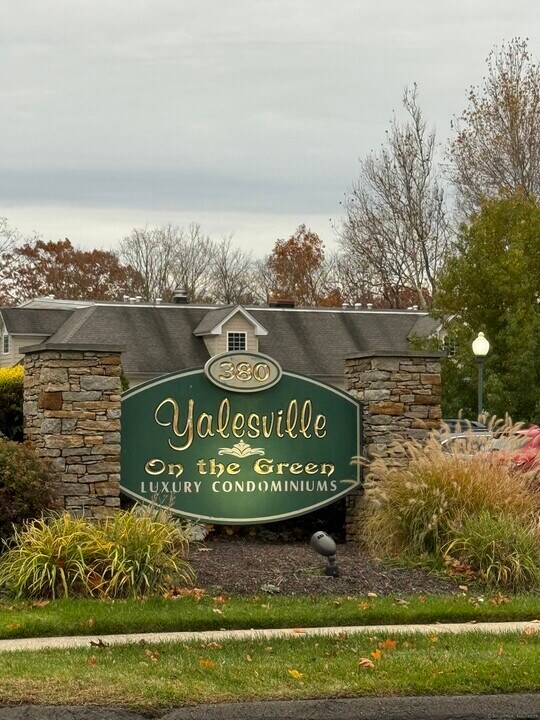 380 Main St in Wallingford, CT - Building Photo