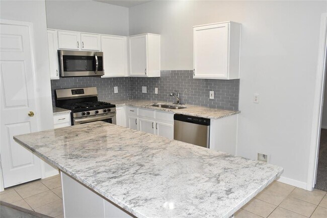 19911 Cypresswood Glen in Spring, TX - Building Photo - Building Photo