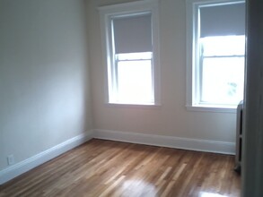 23 Egremont Rd, Unit 6 in Boston, MA - Foto de edificio - Building Photo