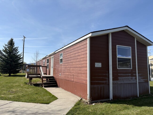 property at 2724 Donna Ave