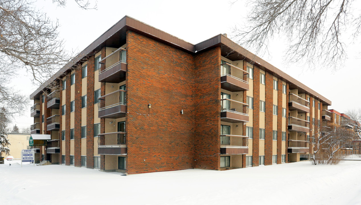 Lorraine Manor in Edmonton, AB - Building Photo