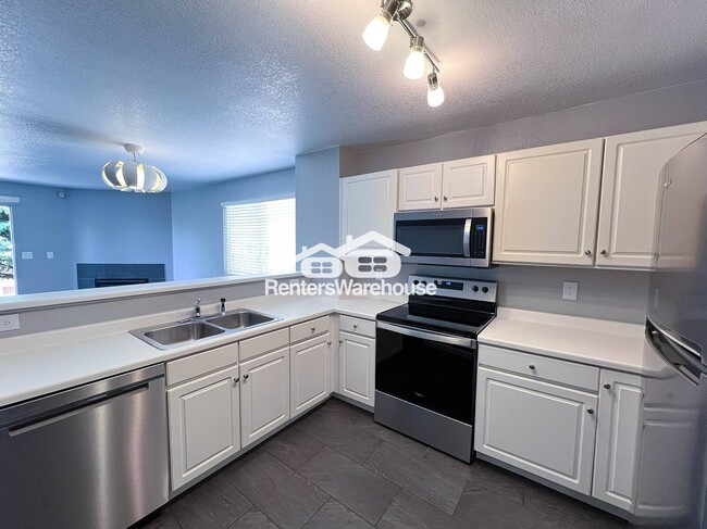 1221 Warrior Way in Lafayette, CO - Building Photo - Building Photo