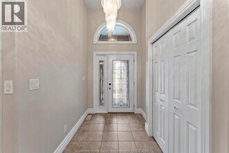 558 Reaume Rd in Windsor, ON - Building Photo - Building Photo