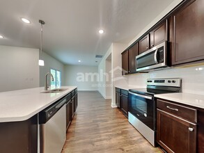 12223 Sapp Rd in Jacksonville, FL - Foto de edificio - Building Photo