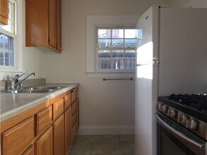 1860 10th St, Unit 20 in Santa Monica, CA - Building Photo - Building Photo