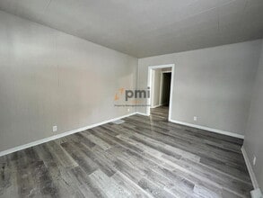106 Carter St in La Porte, IN - Building Photo - Building Photo