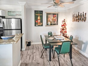 4050 Pacific Harbors Dr in Las Vegas, NV - Foto de edificio - Building Photo