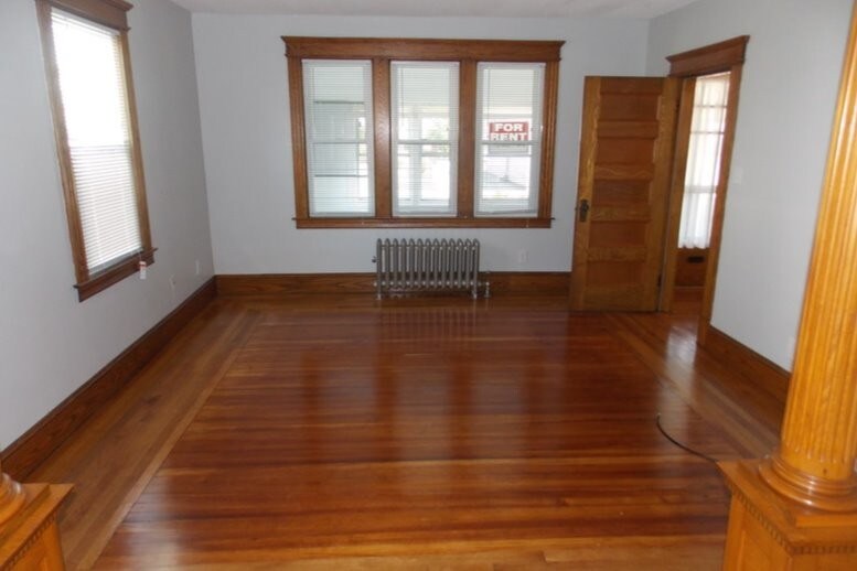 126 Hubbard St in Ludlow, MA - Building Photo