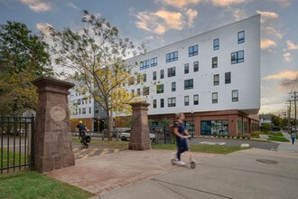 Cadence on Canal in New Haven, CT - Building Photo - Building Photo