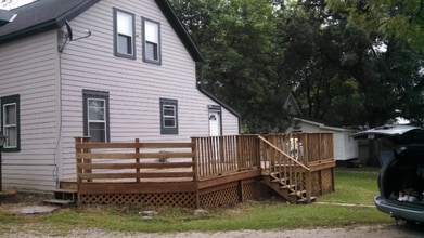 231 2nd St in Dassel, MN - Foto de edificio - Building Photo