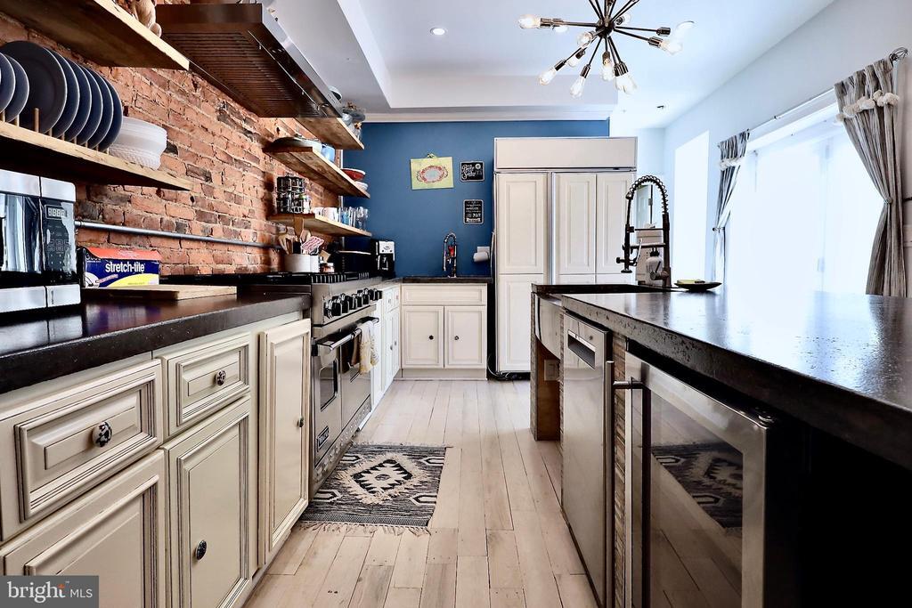 2005 N Mascher St in Philadelphia, PA - Building Photo