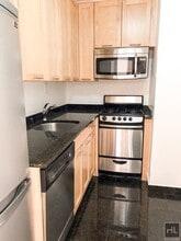 Fourth Avenue in New York, NY - Building Photo - Building Photo