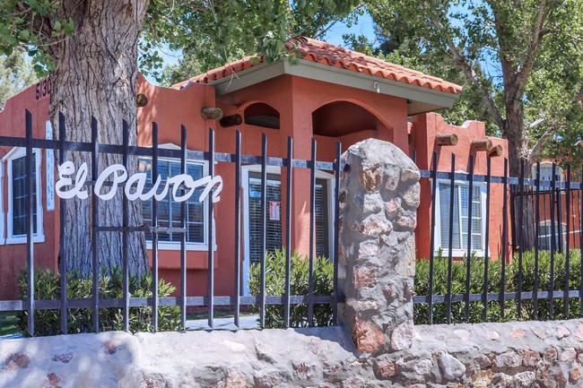 El Pavon Apartments in El Paso, TX - Foto de edificio - Building Photo