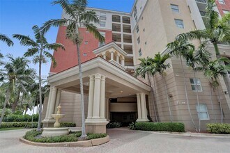 17100 N Bay Rd, Unit 1415 in Sunny Isles Beach, FL - Building Photo - Building Photo