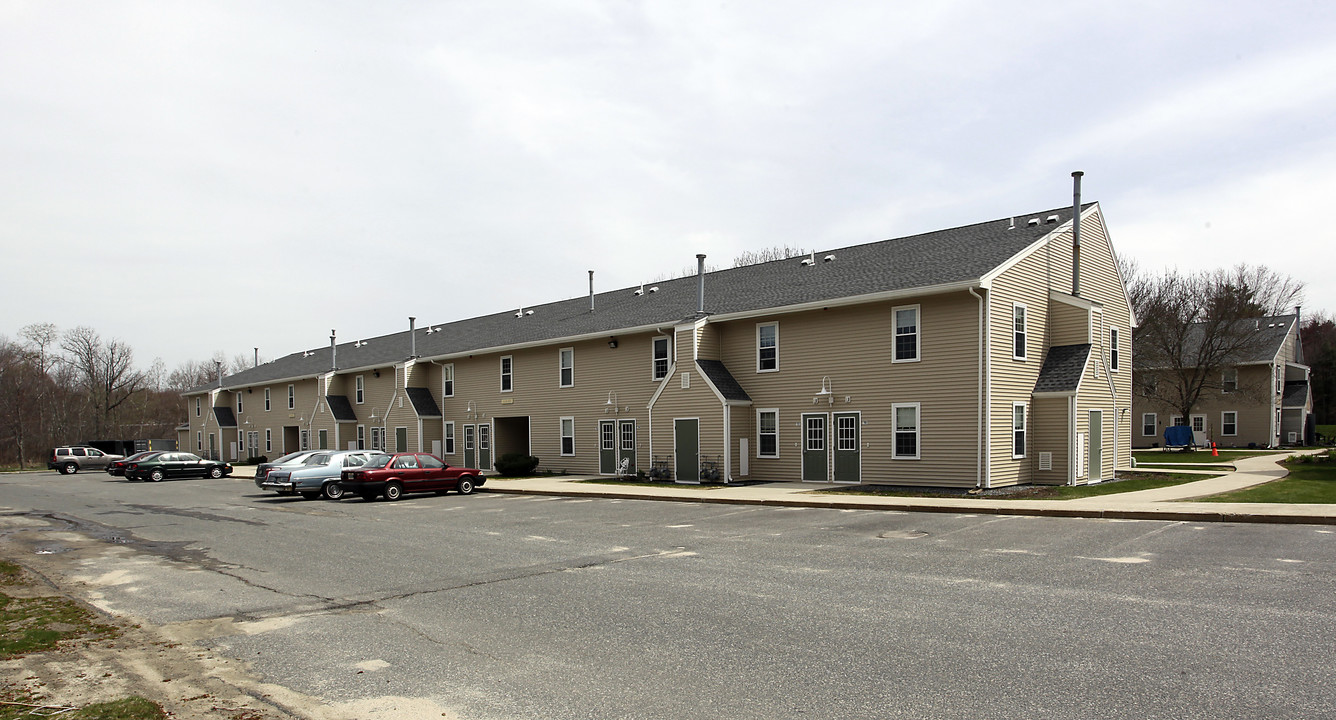 Ashland Commons in Ashland, MA - Foto de edificio