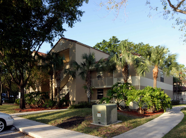 Courtyards Of Coral Springs in Coral Springs, FL - Building Photo - Building Photo