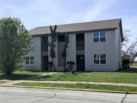 ALPINE CT in Irving, TX - Building Photo