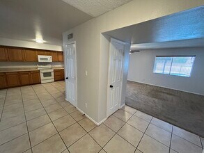 6150 W Mauna Loa Ln in Glendale, AZ - Foto de edificio - Building Photo