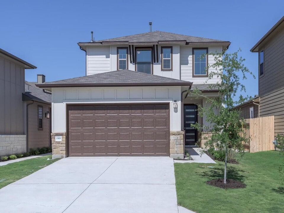 13509 Feldspar Dr in Austin, TX - Building Photo