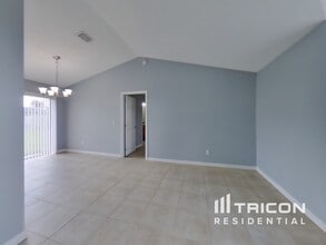 1716 Golden Poppy Ct in Orlando, FL - Building Photo - Building Photo