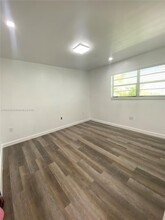 1245 Pennsylvania Ave, Unit 3 in Miami Beach, FL - Building Photo - Building Photo