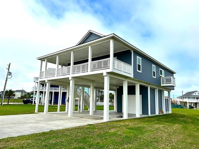 25024 Sausalito Dr in Galveston, TX - Foto de edificio - Building Photo